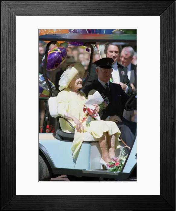Framed Print : The Queen Mother rides in her buggy outside Clarence House as Britain Framed Print : The Queen Mother rides in her buggy outside Clarence House as Britain
