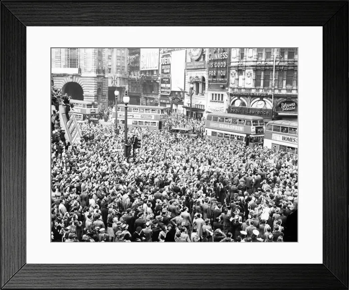 Framed Print : Piccadilly Circus London at the end of World War 2 1945 Framed Print : Piccadilly Circus London at the end of World War 2 1945