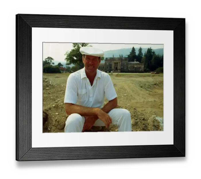 Framed Print : Tom Weiskopf golfer wearing white cap April 1990 Framed Print : Tom Weiskopf golfer wearing white cap April 1990