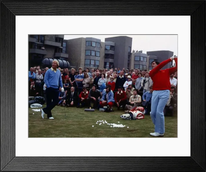 Framed Print : Jack Nicklaus watches Seve Ballesteros hit shot 1986 Framed Print : Jack Nicklaus watches Seve Ballesteros hit shot 1986