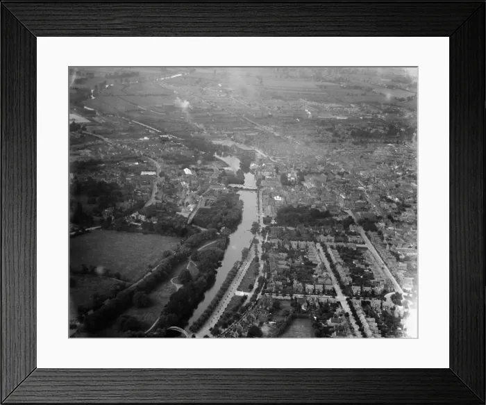 Framed Print : Aerial view of Bedford Town and the river Ouse. 1926 Framed Print : Aerial view of Bedford Town and the river Ouse. 1926