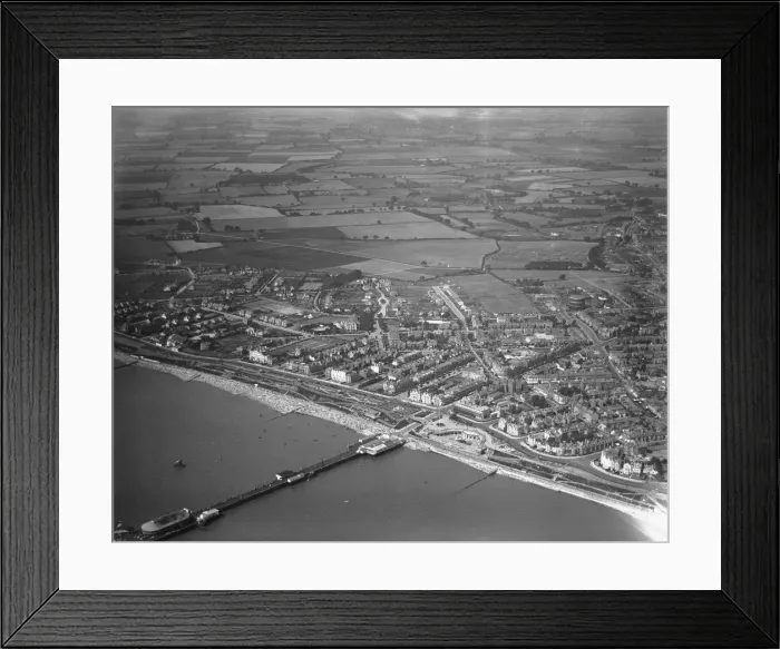 Framed Print : Aerial view of Clacton-on-Sea. Circa 1926