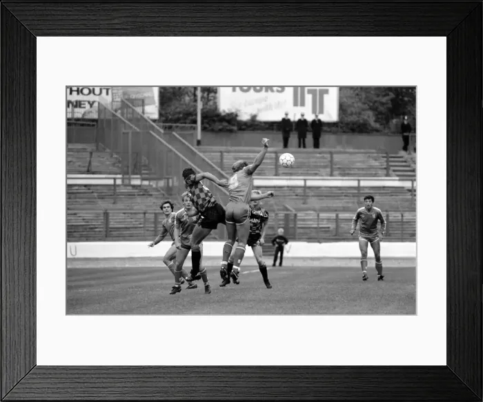 Framed Print : Chelsea 2 v. Manchester City 1. Division One Football. October 1986 LF20-09-093 Framed Print : Chelsea 2 v. Manchester City 1. Division One Football. October 1986 LF20-09-093