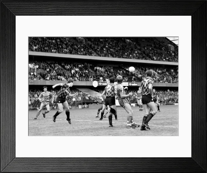 Framed Print : Chelsea 2 v. Manchester City 1. Division One Football. October 1986 LF20-09-005 Framed Print : Chelsea 2 v. Manchester City 1. Division One Football. October 1986 LF20-09-005