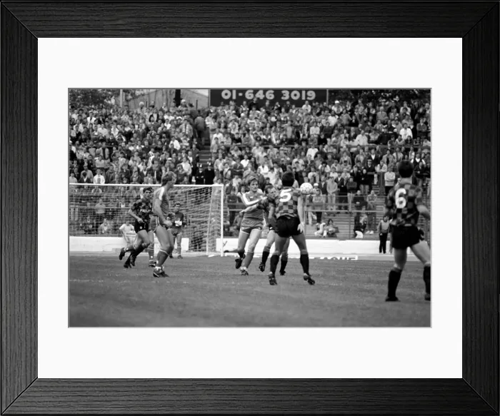 Framed Print : Chelsea 2 v. Manchester City 1. Division One Football. October 1986 LF20-09-060 Framed Print : Chelsea 2 v. Manchester City 1. Division One Football. October 1986 LF20-09-060