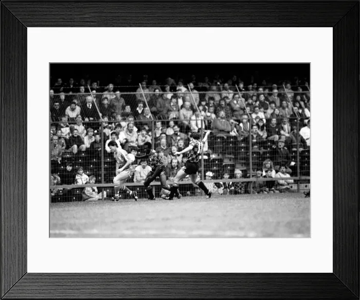 Framed Print : Chelsea 2 v. Manchester City 1. Division One Football. October 1986 LF20-09-035 Framed Print : Chelsea 2 v. Manchester City 1. Division One Football. October 1986 LF20-09-035