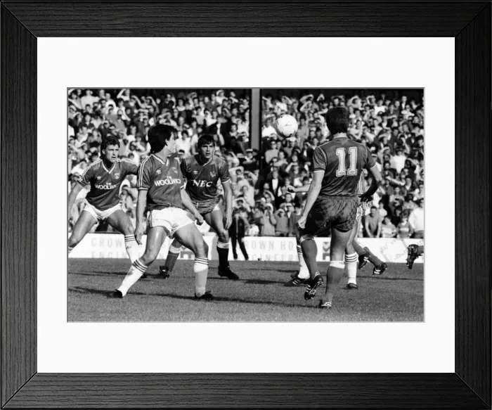 Framed Print : Charlton 3 v. Everton 2. Division One Football. October 1986 LF20-07-042 Framed Print : Charlton 3 v. Everton 2. Division One Football. October 1986 LF20-07-042