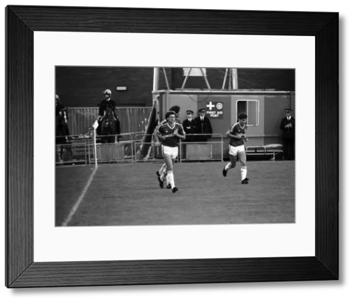 Framed Print : Charlton 3 v. Everton 2. Division One Football. October 1986 LF20-07-029 Framed Print : Charlton 3 v. Everton 2. Division One Football. October 1986 LF20-07-029