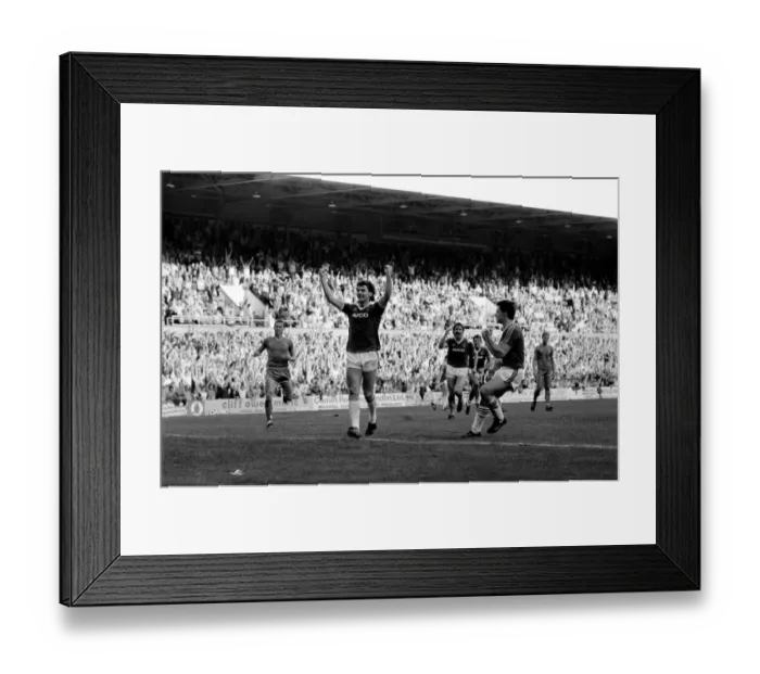 Framed Print : West Ham United 5 v. Chelsea 3. Division One Football. October 1986 LF20-01-123