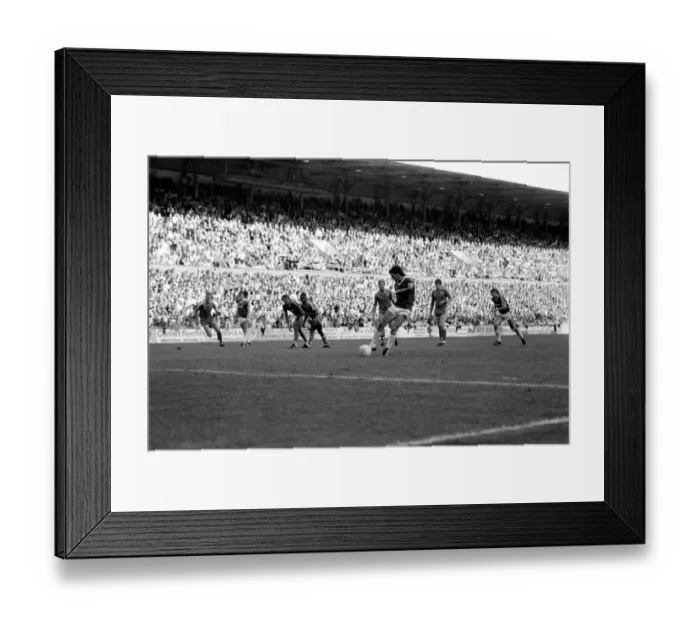 Framed Print : West Ham United 5 v. Chelsea 3. Division One Football. October 1986 LF20-01-110