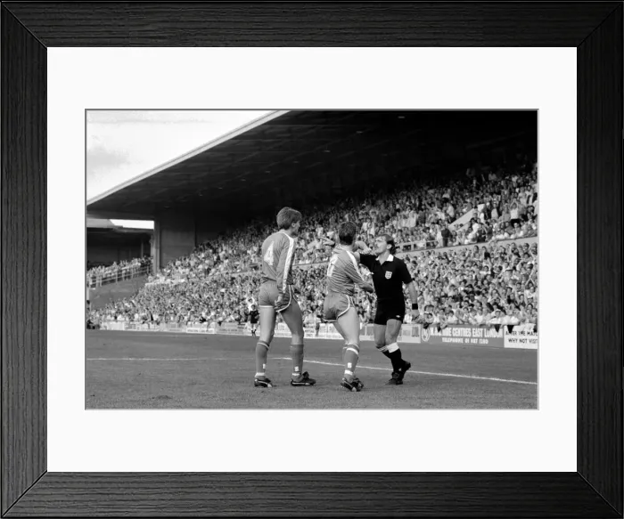 Framed Print : West Ham United 5 v. Chelsea 3. Division One Football. October 1986 LF20-01-063 Framed Print : West Ham United 5 v. Chelsea 3. Division One Football. October 1986 LF20-01-063