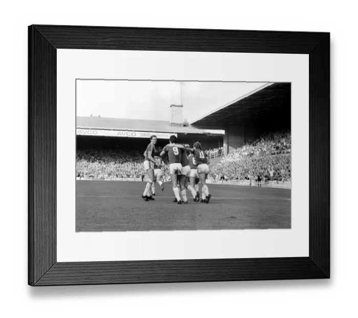 Framed Print : West Ham United 5 v. Chelsea 3. Division One Football. October 1986 LF20-01-059 Framed Print : West Ham United 5 v. Chelsea 3. Division One Football. October 1986 LF20-01-059