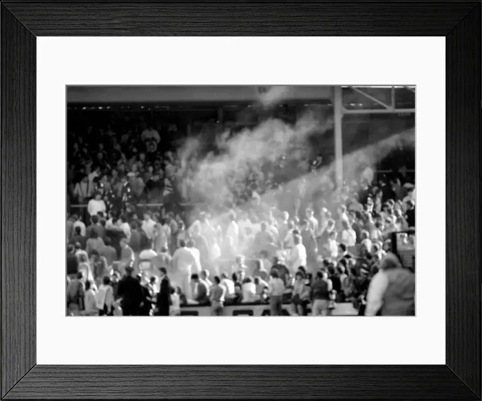 Framed Print : West Ham United 5 v. Chelsea 3. Division One Football. October 1986 LF20-01-030 Framed Print : West Ham United 5 v. Chelsea 3. Division One Football. October 1986 LF20-01-030