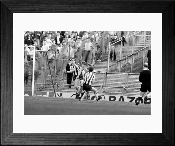 Framed Print : Arsenal 2 v. West Bromwich Albion 2. Division One Football. April 1986 LF19-12a-028