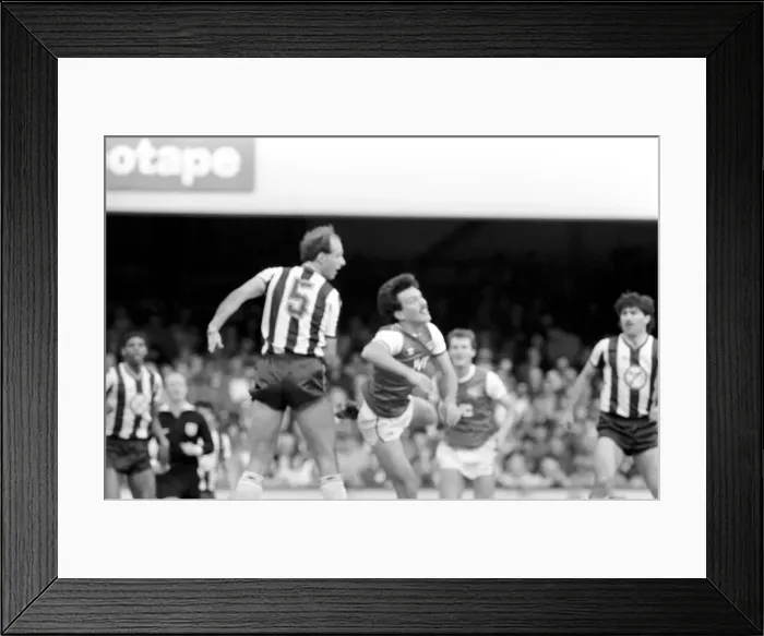 Framed Print : Arsenal 2 v. West Bromwich Albion 2. Division One Football. April 1986 LF19-12a-020 Framed Print : Arsenal 2 v. West Bromwich Albion 2. Division One Football. April 1986 LF19-12a-020