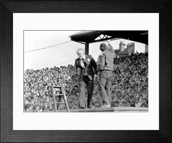 Framed Print : Division One Football 1985 / 86 Season, Chelsea v Everton, Stamford Bridge Framed Print : Division One Football 1985 / 86 Season, Chelsea v Everton, Stamford Bridge