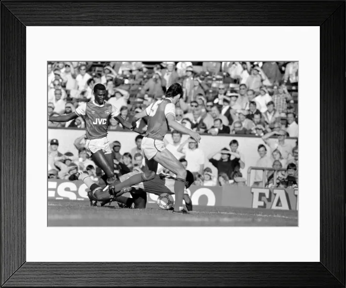 Framed Print : Division One Football 1985  /  86 Season, Arsenal v Aston Villa, Highbury
