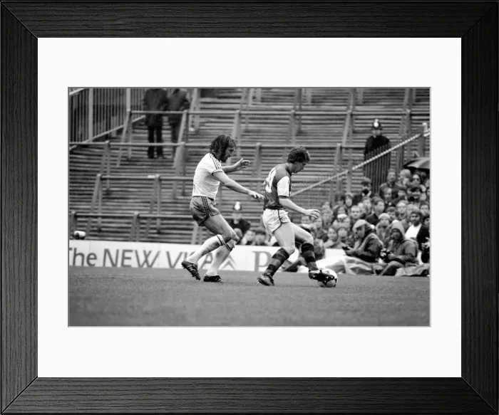 Framed Print : Division One Football, 1982 / 83 Season. Arsenal v West Ham United, Highbury Framed Print : Division One Football, 1982 / 83 Season. Arsenal v West Ham United, Highbury