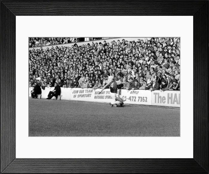 Framed Print : Division One Football 1981 / 82 Season, West Ham United v Liverpool, Upton Park Framed Print : Division One Football 1981 / 82 Season, West Ham United v Liverpool, Upton Park