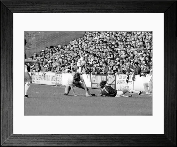 Framed Print : Division One Football 1981 / 82 Season, West Ham United v Liverpool, Upton Park Framed Print : Division One Football 1981 / 82 Season, West Ham United v Liverpool, Upton Park
