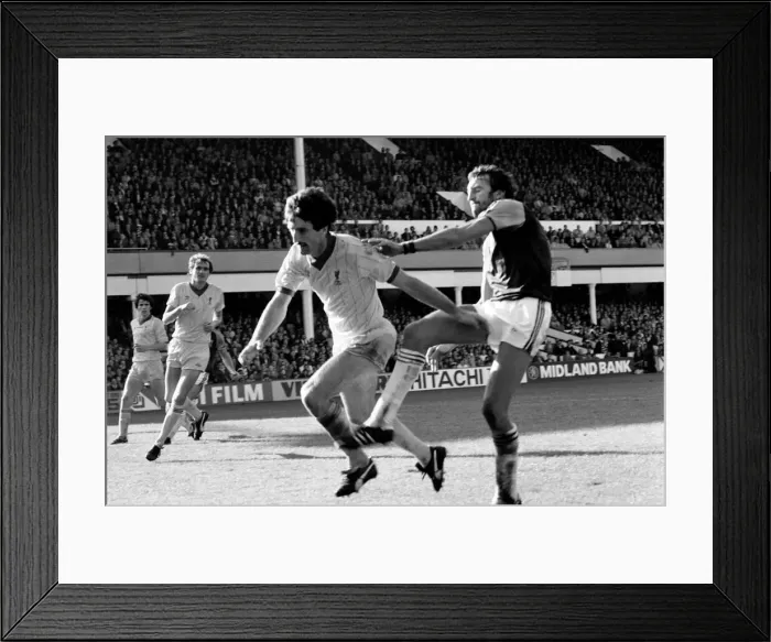 Framed Print : Division One Football 1981 / 82 Season, West Ham United v Liverpool, Upton Park Framed Print : Division One Football 1981 / 82 Season, West Ham United v Liverpool, Upton Park