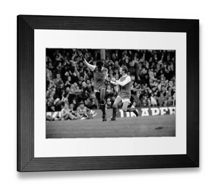 Framed Print : Division One Football 1981 / 82 Season, Arsenal v Manchester City, Highbury Framed Print : Division One Football 1981 / 82 Season, Arsenal v Manchester City, Highbury