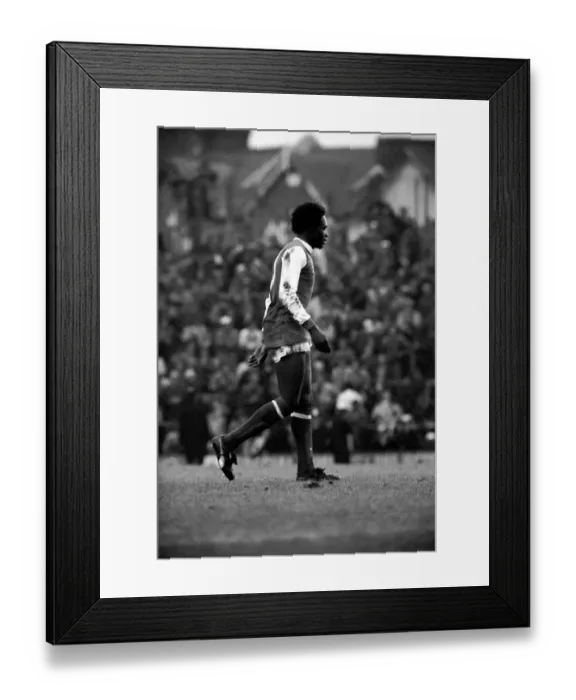 Framed Print : Division One Football 1981  /  82 Season, Arsenal v Manchester City, Highbury