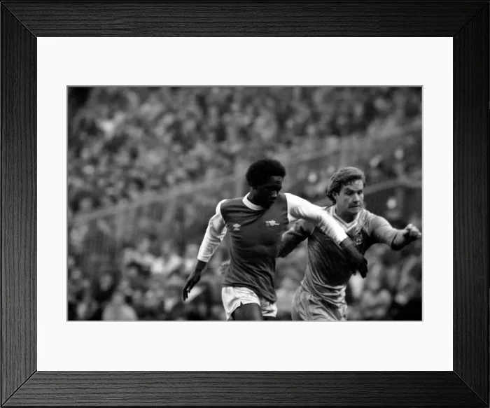 Framed Print : Division One Football 1981  /  82 Season, Arsenal v Manchester City, Highbury