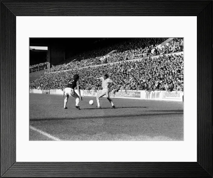 Framed Print : Division One Football 1981 / 82 Season, West Ham United v Liverpool, Upton Park Framed Print : Division One Football 1981 / 82 Season, West Ham United v Liverpool, Upton Park