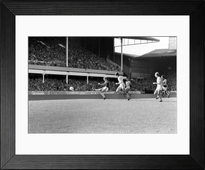 Framed Print : Division One Football 1981 / 82 Season, West Ham United v Liverpool, Upton Park Framed Print : Division One Football 1981 / 82 Season, West Ham United v Liverpool, Upton Park