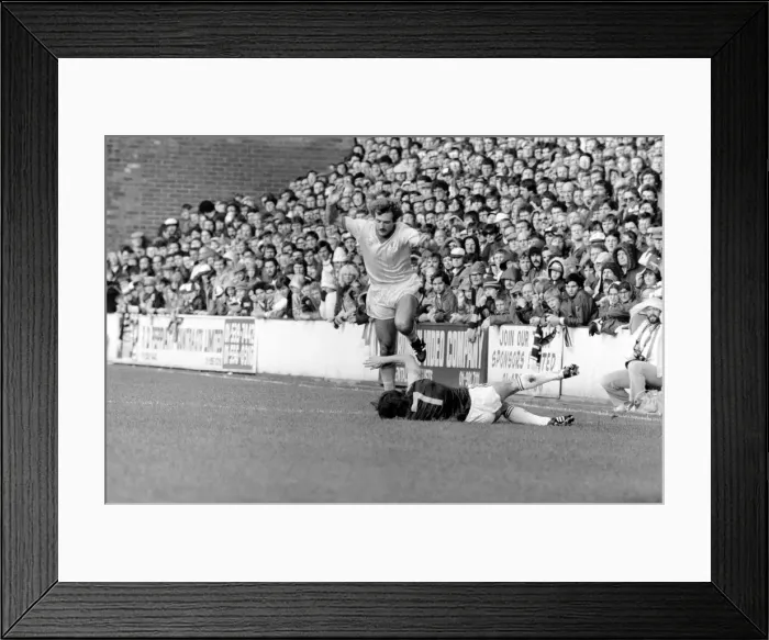 Framed Print : Division One Football 1981 / 82 Season, West Ham United v Liverpool, Upton Park Framed Print : Division One Football 1981 / 82 Season, West Ham United v Liverpool, Upton Park
