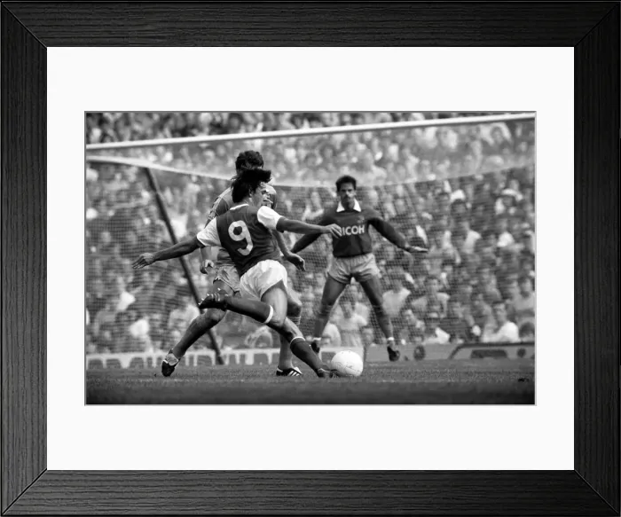 Framed Print : Division One Football 1981 / 82, Arsenal v Stoke, Highbury Framed Print : Division One Football 1981 / 82, Arsenal v Stoke, Highbury