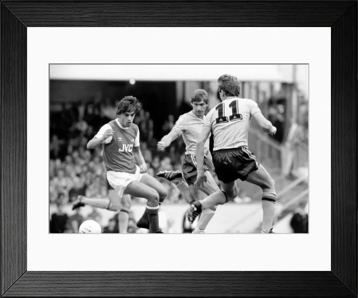 Framed Print : Division One Football 1981 / 82 Season. Arsenal v. Sunderland, Highbury Framed Print : Division One Football 1981 / 82 Season. Arsenal v. Sunderland, Highbury