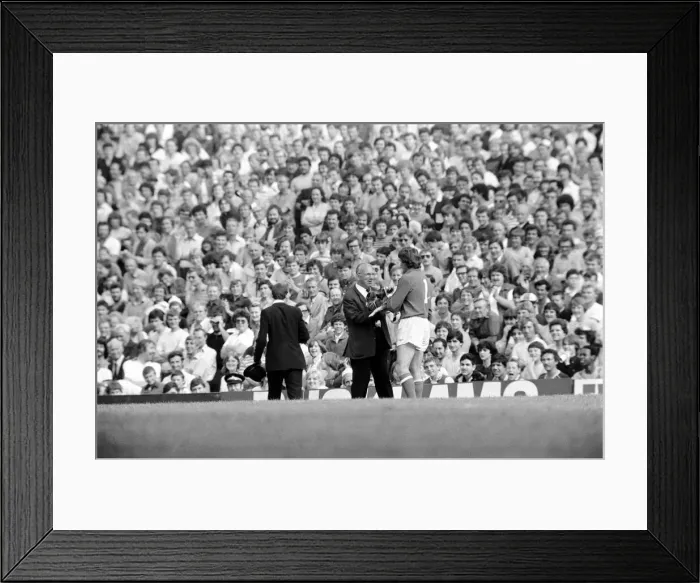Framed Print : Division One Football 1981 / 82, Arsenal v Stoke, Highbury Framed Print : Division One Football 1981 / 82, Arsenal v Stoke, Highbury