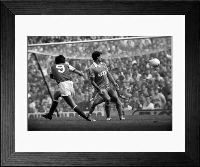 Framed Print : Division One Football 1981 / 82, Arsenal v Stoke, Highbury Framed Print : Division One Football 1981 / 82, Arsenal v Stoke, Highbury