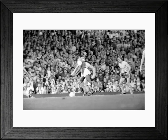 Framed Print : Division One Football 1981  /  82 Season. Arsenal v. Sunderland, Highbury
