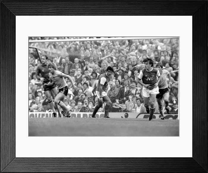 Framed Print : Division One Football 1981 / 82 Season. Arsenal v. Sunderland, Highbury Framed Print : Division One Football 1981 / 82 Season. Arsenal v. Sunderland, Highbury
