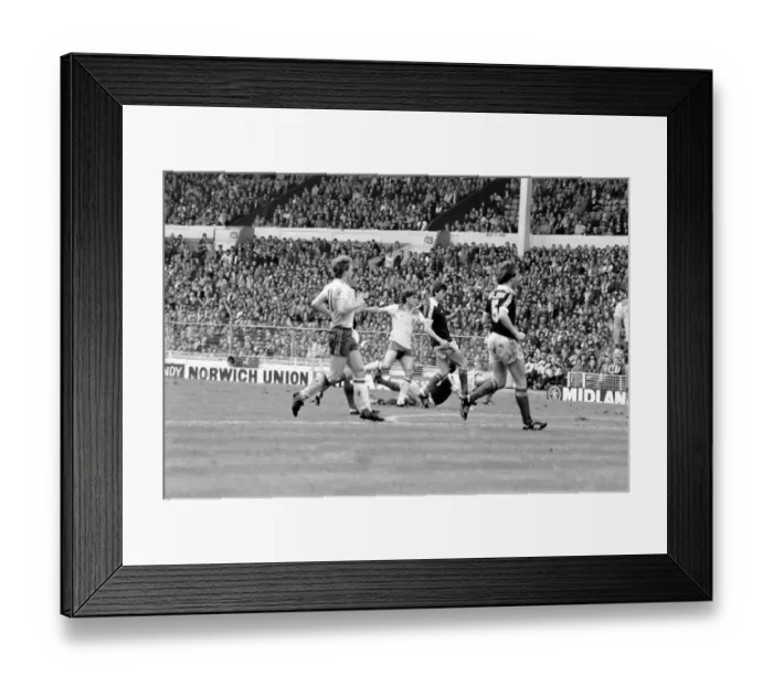 Framed Print : Football Home Internationals 1980  /  81 Season England v Scotland, Wembley
