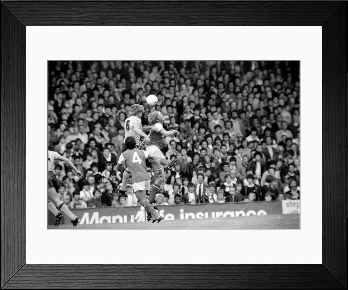 Framed Print : Division One Football 1981 / 82 Season. Arsenal v. Sunderland, Highbury Framed Print : Division One Football 1981 / 82 Season. Arsenal v. Sunderland, Highbury