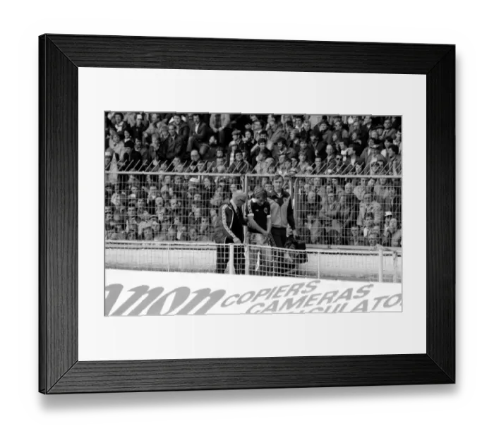 Framed Print : Football Home Internationals 1980 / 81 Season England v Scotland, Wembley Framed Print : Football Home Internationals 1980 / 81 Season England v Scotland, Wembley