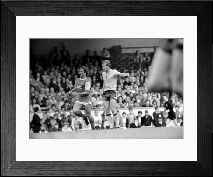 Framed Print : Division One Football 1981 / 82 Season. Arsenal v. Sunderland, Highbury Framed Print : Division One Football 1981 / 82 Season. Arsenal v. Sunderland, Highbury