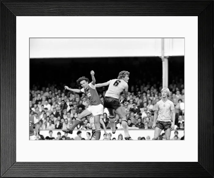 Framed Print : Division One Football 1981 / 82 Season. Arsenal v. Sunderland, Highbury Framed Print : Division One Football 1981 / 82 Season. Arsenal v. Sunderland, Highbury