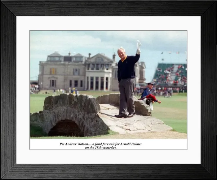 Framed Print : Arnold Palmer waves goodbye to crowds St Andrews Open golf Framed Print : Arnold Palmer waves goodbye to crowds St Andrews Open golf
