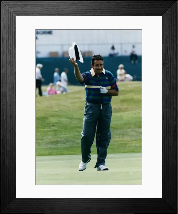 Framed Print : Sam Torrance Golfer on green raising hat holding putter club golf doffing hat long handle Framed Print : Sam Torrance Golfer on green raising hat holding putter club golf doffing hat long handle