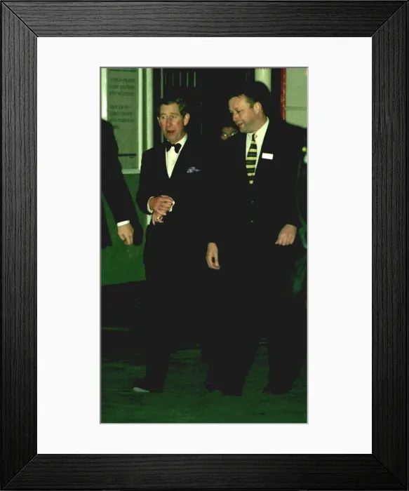 Framed Print : Prince Charles arrives at Hampton Court station Nov 1998 to depart aboard the royal Framed Print : Prince Charles arrives at Hampton Court station Nov 1998 to depart aboard the royal