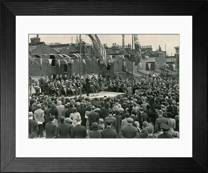 Framed Print : Jan Masaryk speaking at a bomb site in Bermondsey South London on the first anniversary Framed Print : Jan Masaryk speaking at a bomb site in Bermondsey South London on the first anniversary