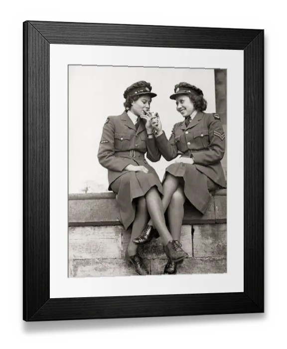 Framed Print : Cpl Dorothy Montour the first Red Indian girl to arrive in this country with the Canadian