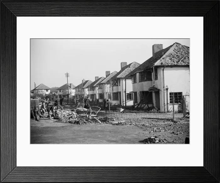 Framed Print : Chestnut Grove, Southgate N14. What I came home to Framed Print : Chestnut Grove, Southgate N14. What I came home to