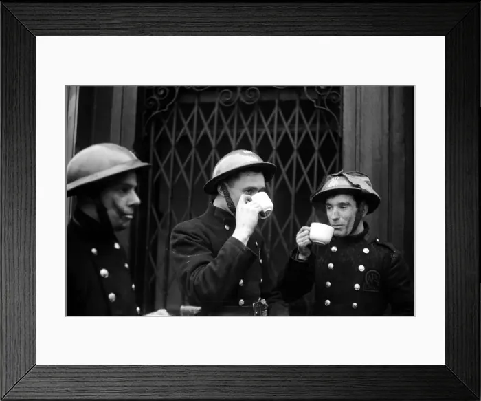 Framed Print : AFS Firemen having a tea break during a daylight raid on 31st January 1941 Framed Print : AFS Firemen having a tea break during a daylight raid on 31st January 1941