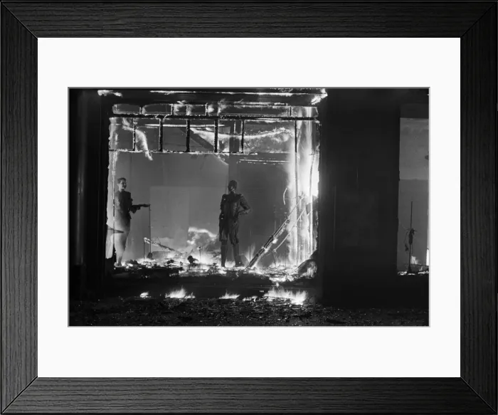 Framed Print : The first attempt to burn down London with high explosive Framed Print : The first attempt to burn down London with high explosive